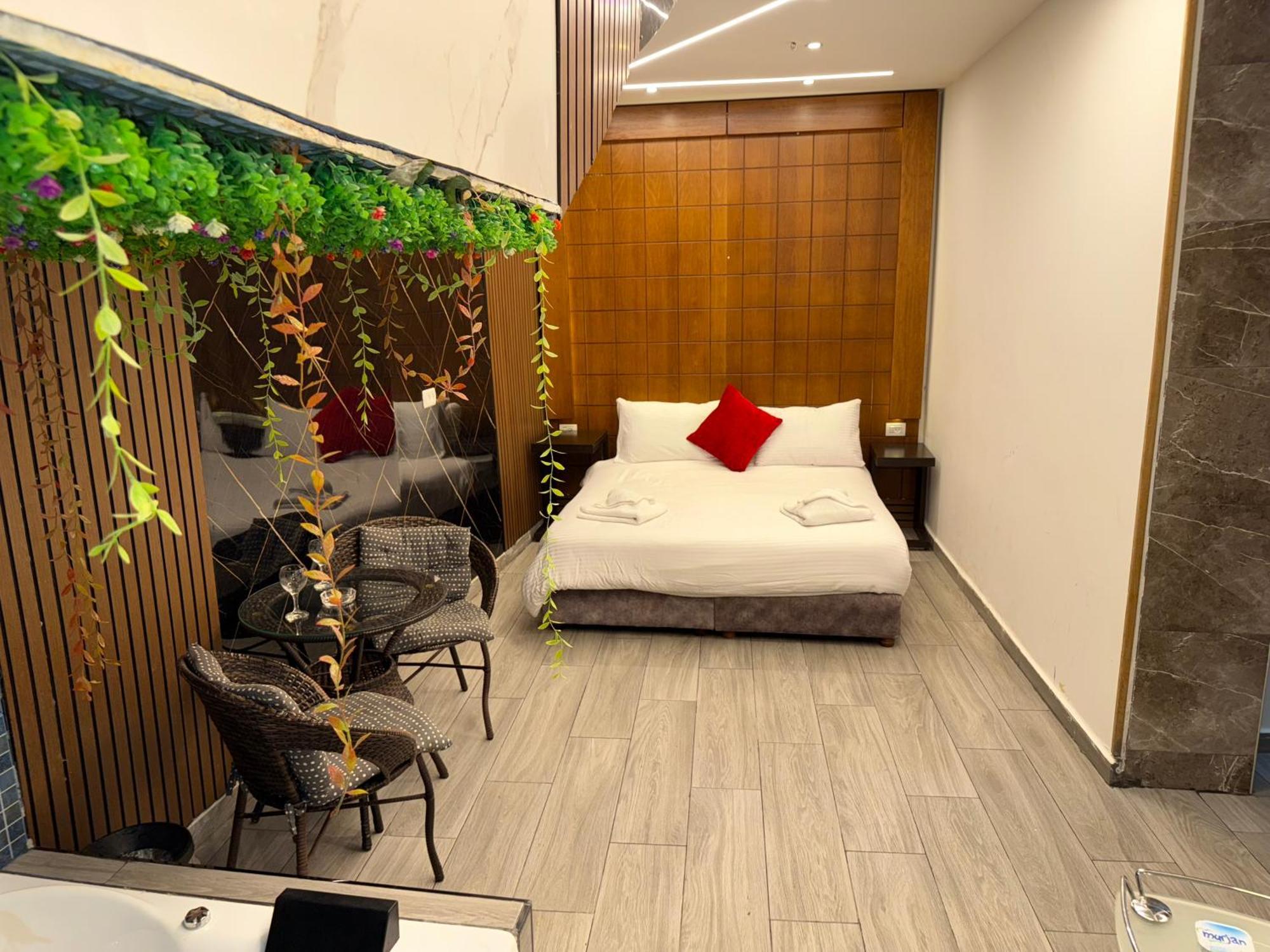 Assaraya Palace Hotel Витлеем Екстериор снимка